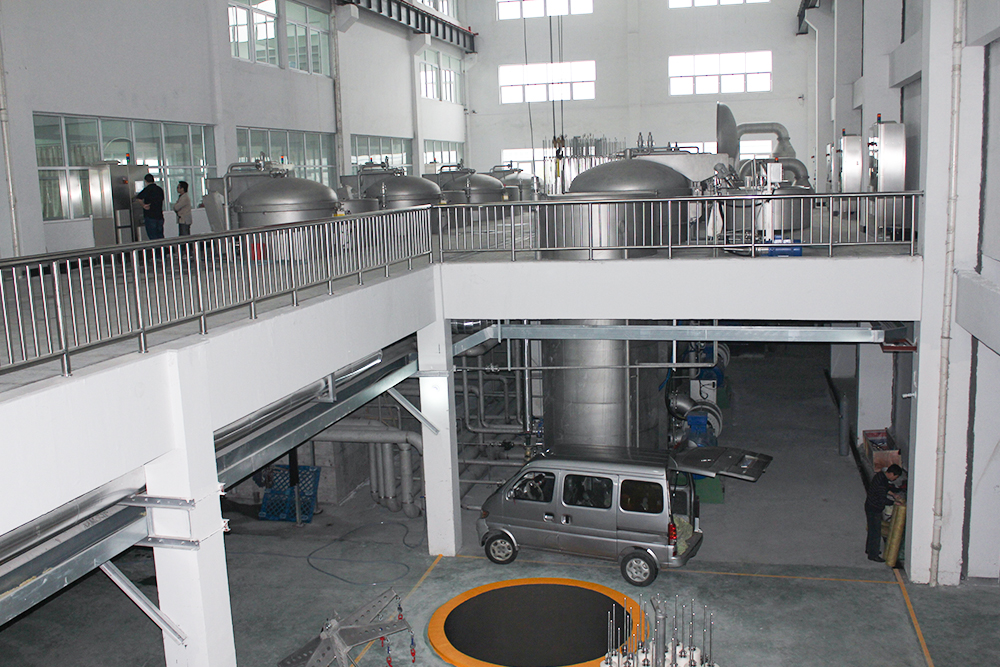 劳力士贝利尼全自动筒子纱染色机车间